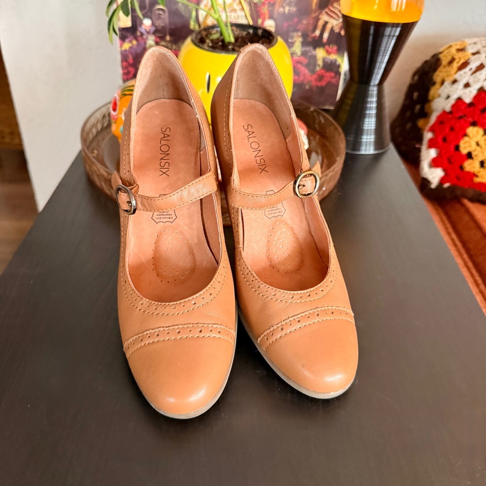 Genuine Leather Mary Jane Heels - Picture 2 of 5